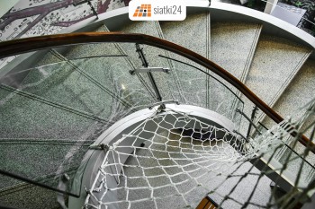  Siatka sznurkowa na wymiar — skuteczne zabezpieczenie Twoich schodów 